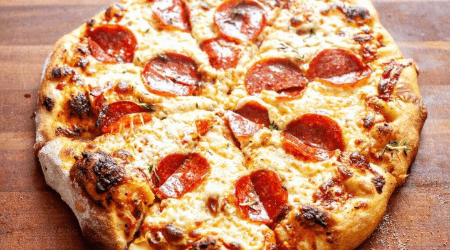 Pizza Pepperoni XL acheté = Pizza M jambon gratuit