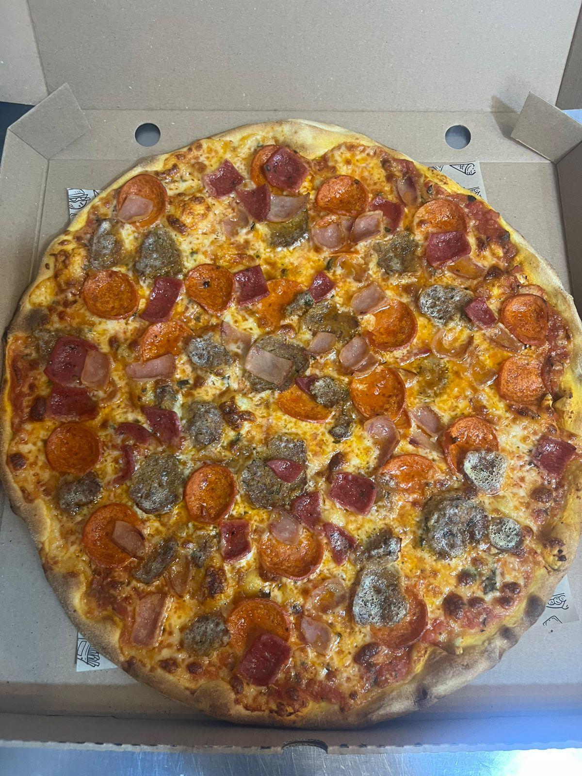 Meatover Pizza
