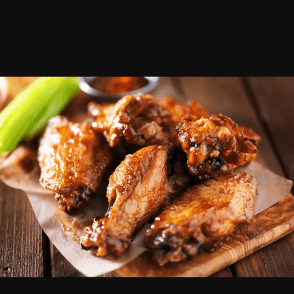 Box 20 pieces grilled chicken wings + garnish + fries+ drink