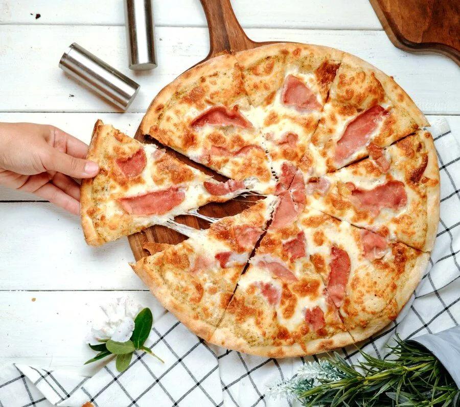 Pizza Charcuterie