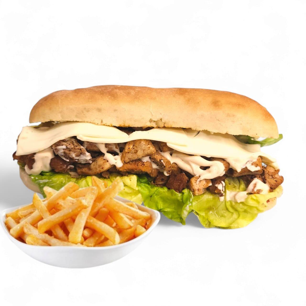 Sandwich poulet avec frite