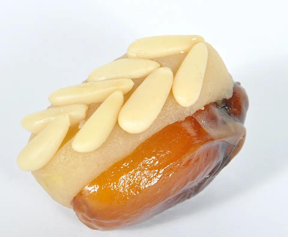 Dattes farcies aux amandes 5p