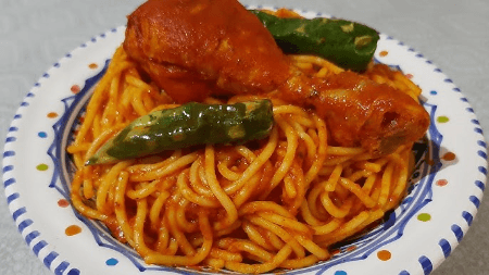 Pâtes Sauce Rouge au Poulet