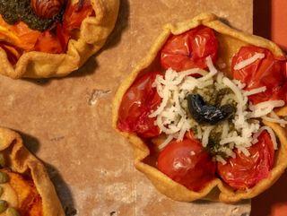 Mini tarte rustique tomates cerises pesto