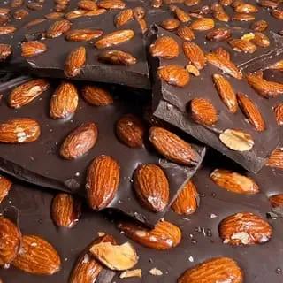 Chocolat Noir Amandes Caramélisées