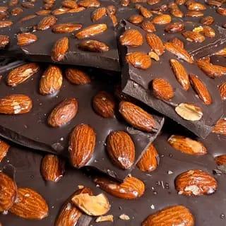 Chocolat Au Lait Amandes Caramélisées