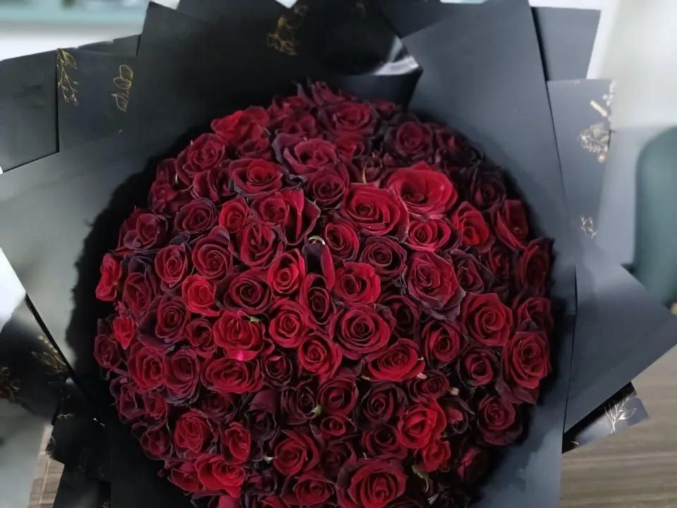 Bouquet de 50 Roses rouges importé