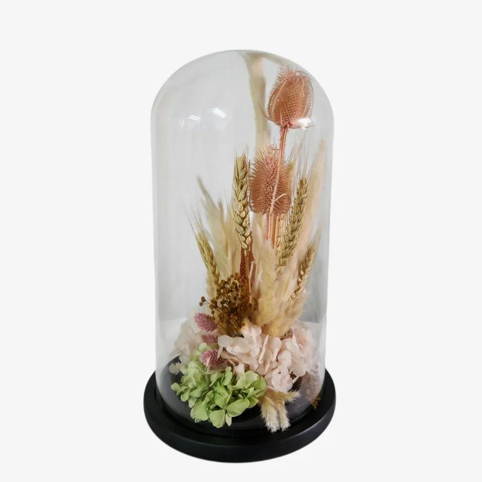 Cloche de fleurs séchées