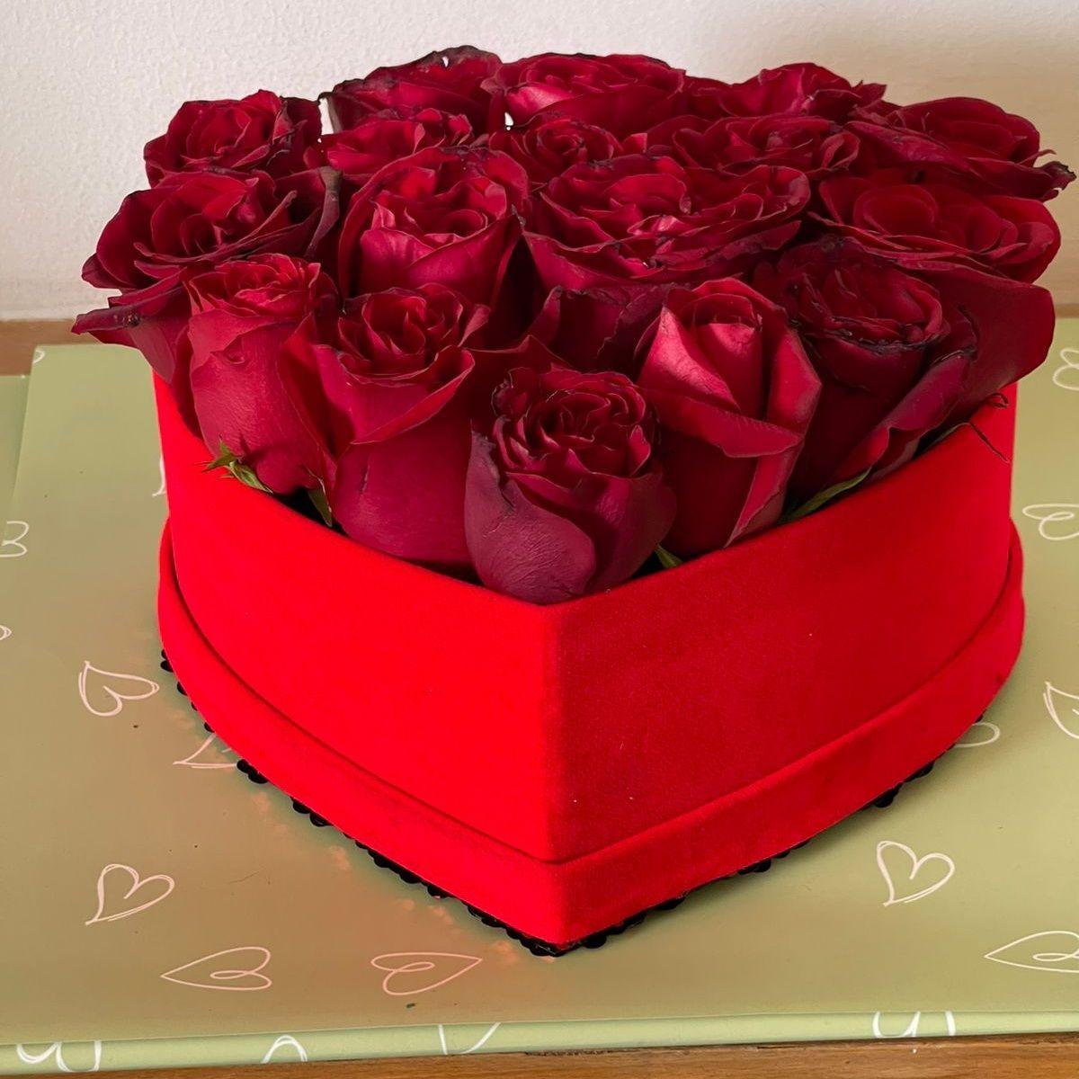 Cœur de roses rouges HKM_5