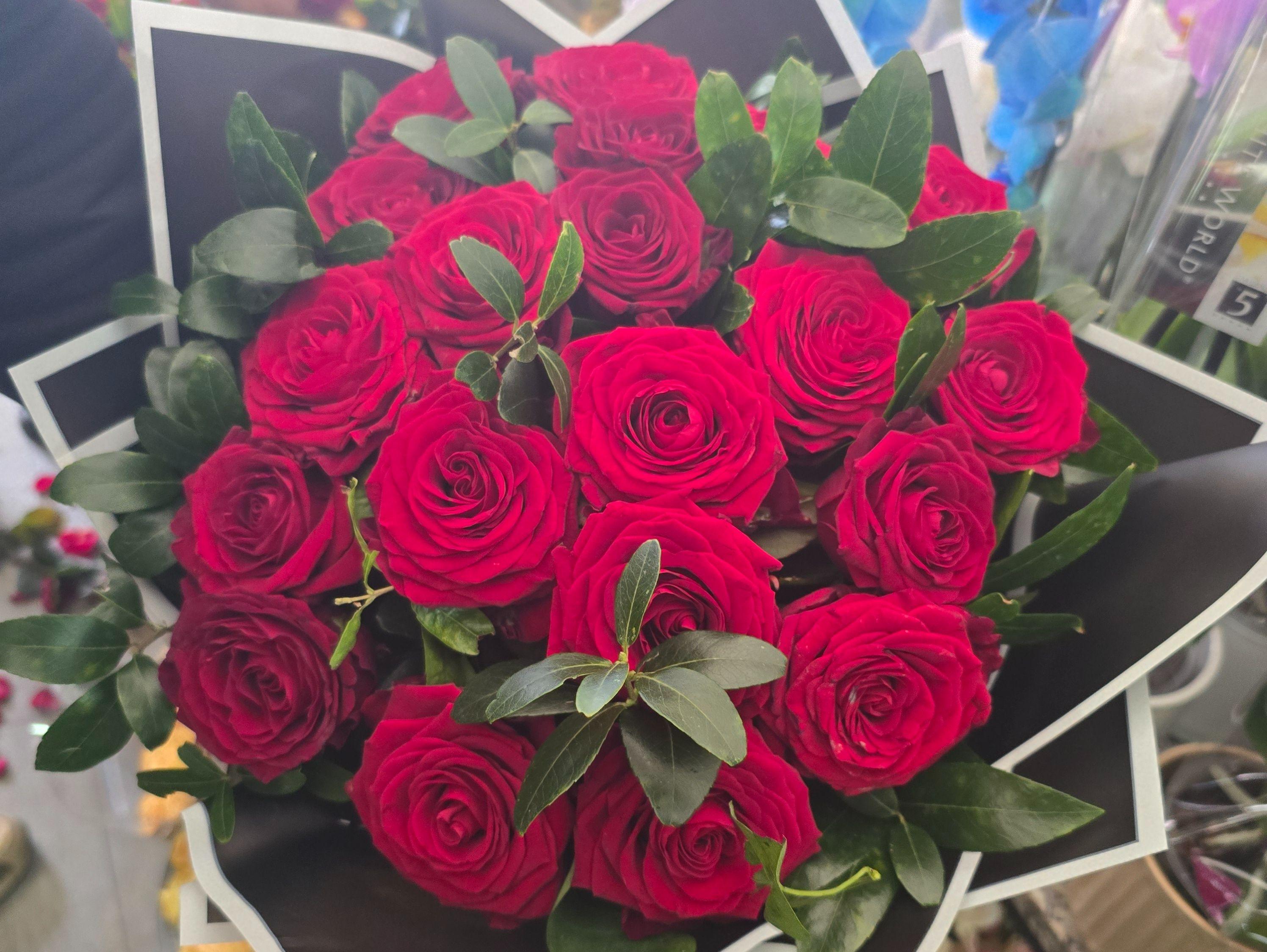 Bouquet de 20 roses rouges importé