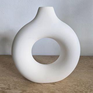 Vase donut céramique blanc mat
