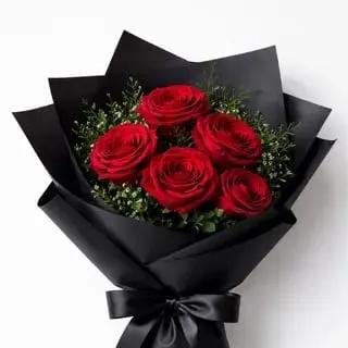 5 Roses Rouges