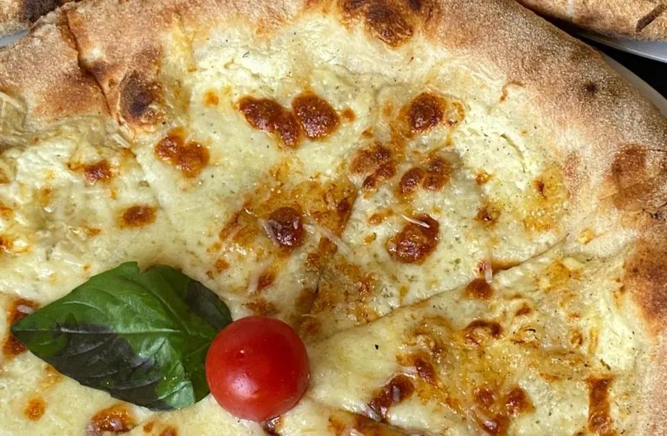 Pizza 4 Fromaggio