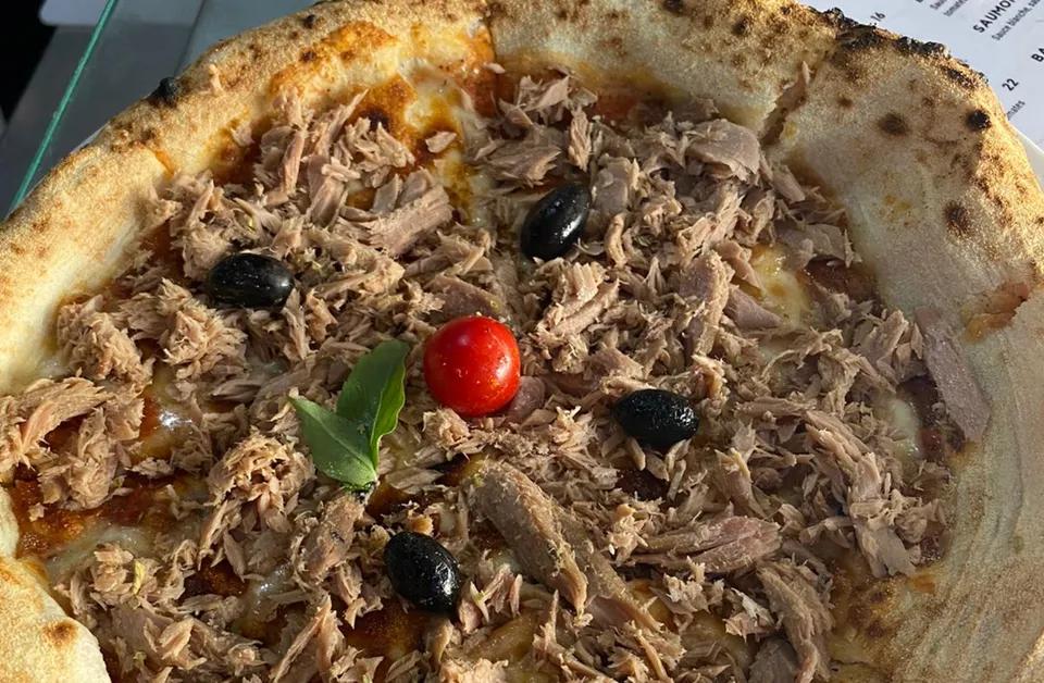 Pizza Tonno