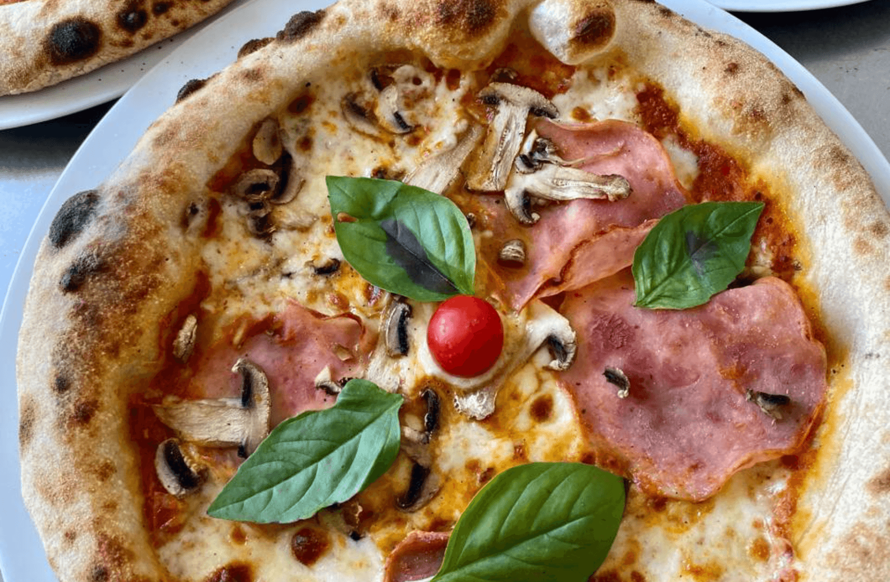 Pizza Regina