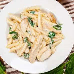 Penne alfredo