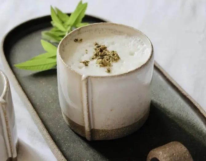 Verveine Au Lait