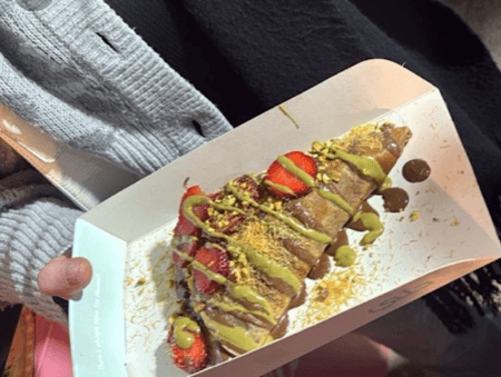 Crêpe Strawberry kounefa