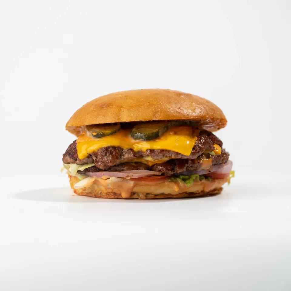 Double Cheese Burger + Oulmès 50 Cl