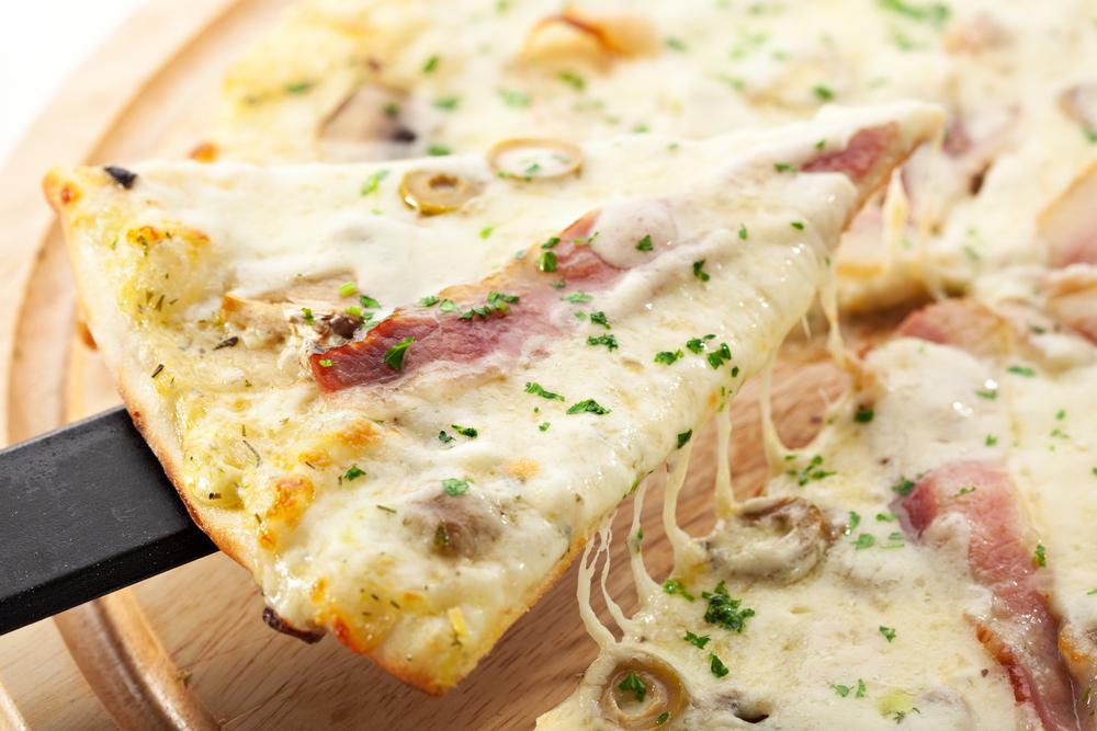 Smoked salmon pizza