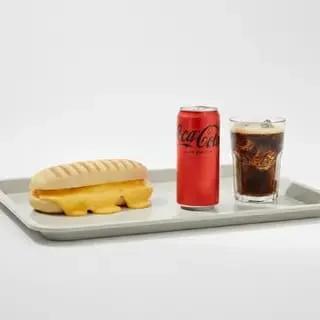 ​Menu Panini Fromage et boisson gazeuse