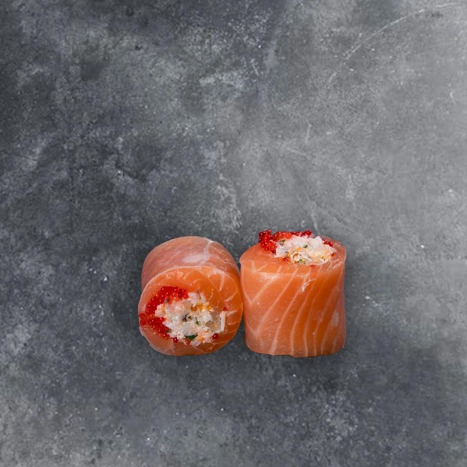 Spring Roll Saumon Tobiko