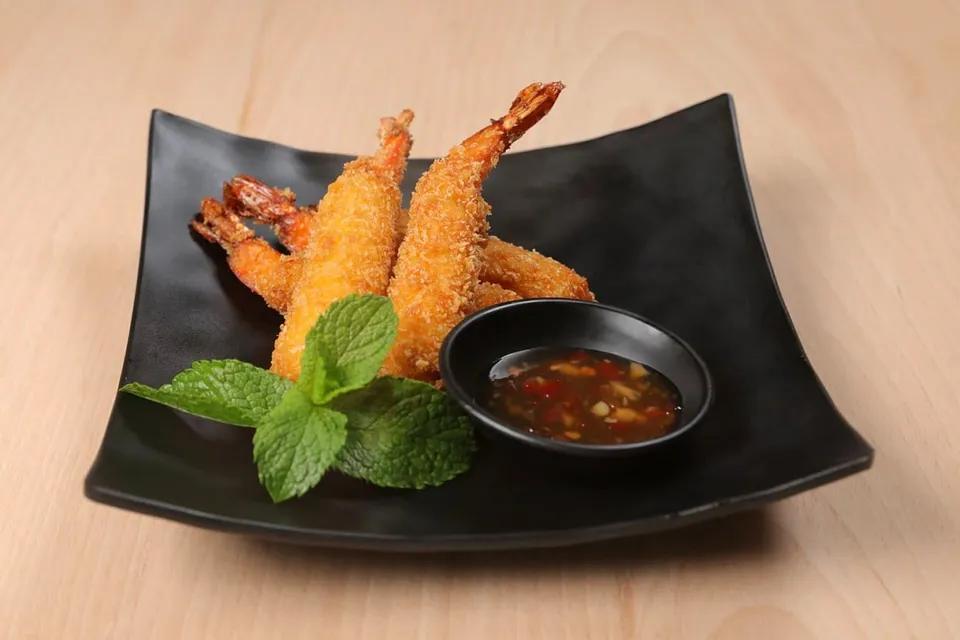 Kung Choop กุ้งชุปแป้งทอด - 4 Pcs