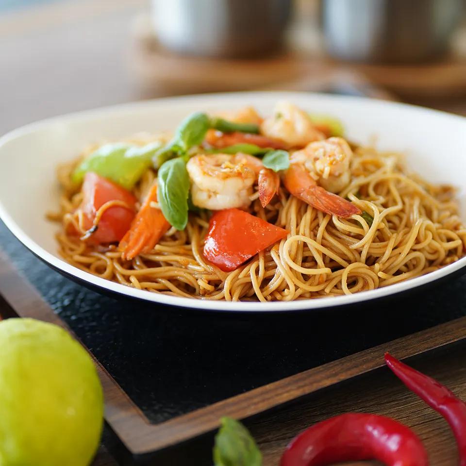 Spaghetti Pad Kiimao สปาเกตตี้ผัดขี้เมา