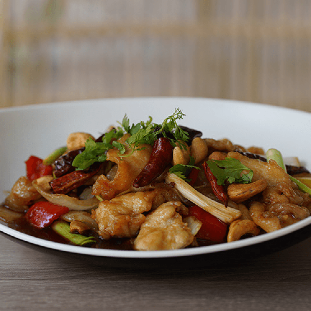 Kai pad mad mamaung ไก่ผัดเม็ดมะม่วง