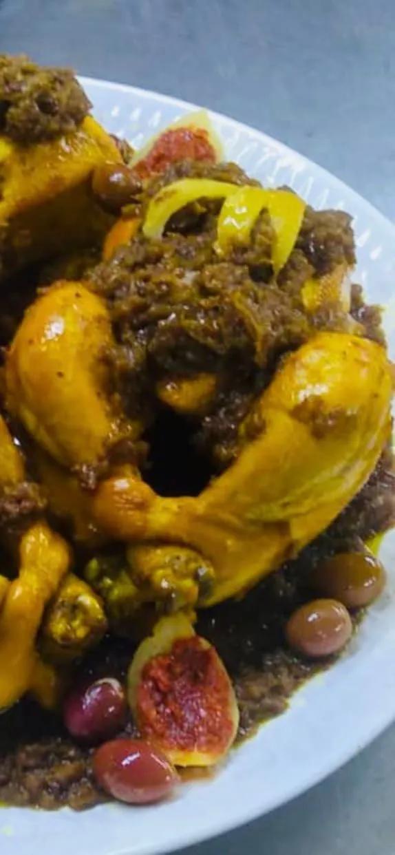 Poulet Entier Mkali + Frites et carottes et pomme de terre .الدجاج بالدغميرة