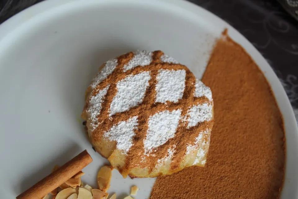 2 Pastilla Sucrée Au Poulet .جوج بسطيلة دجاج