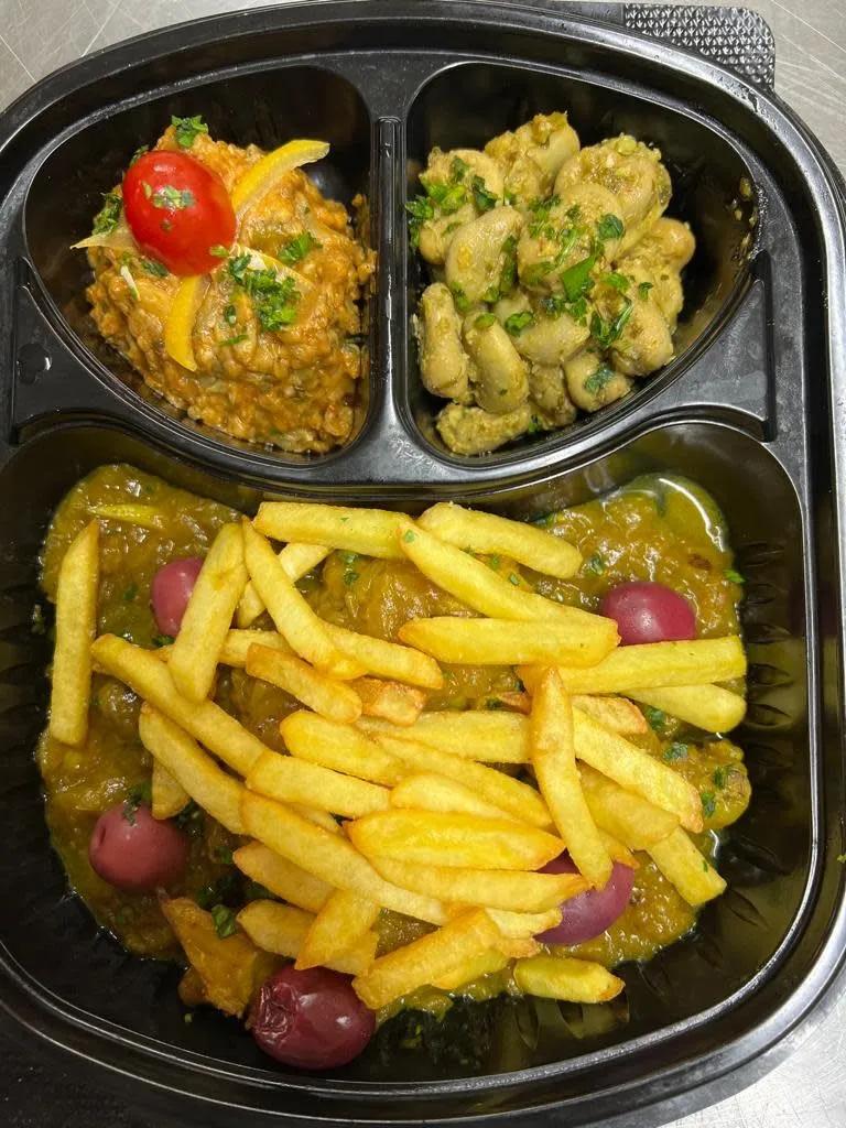 Lunch Box Pro-Poulet Mkali بوكس دجاج مقلي و فريت مع بطاطا وخيزو مشرملين
