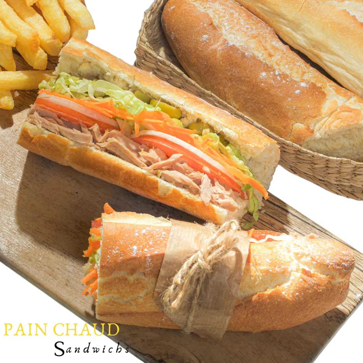 Sandwich Tortilla Et Charcuterie Pain Chaud
