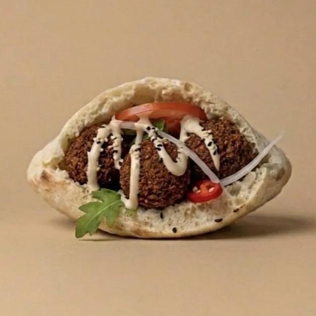 Falafel pita