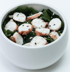 Salade d'algues wakame au poulpe