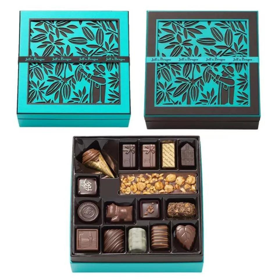 Boite carrée 33 chocolats assortis PM
