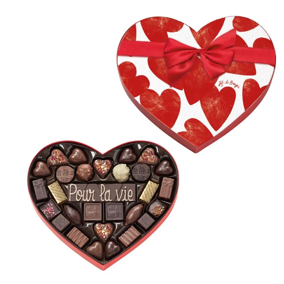 Boite coeur chocolats Saint-Valentin et sa barre de chocolat