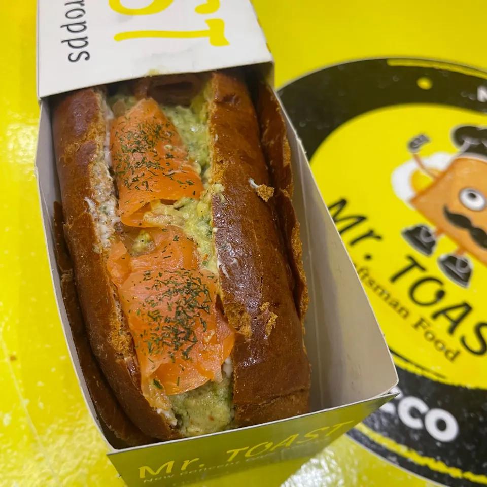 Brioche Roll Avocat Saumon