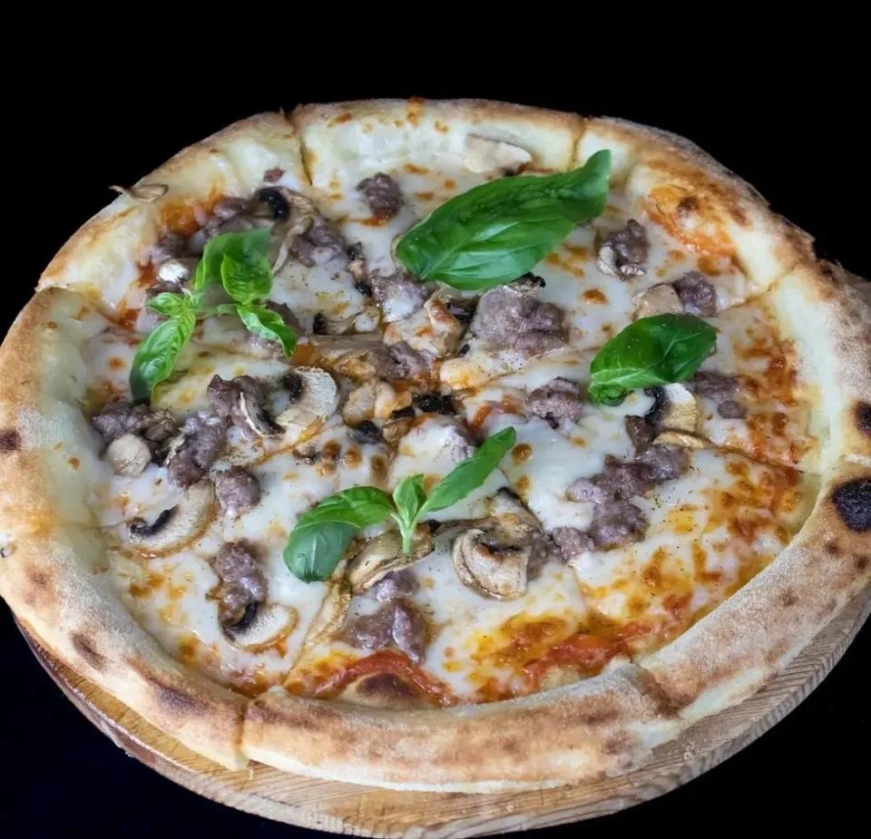 Pizza Bolognaise