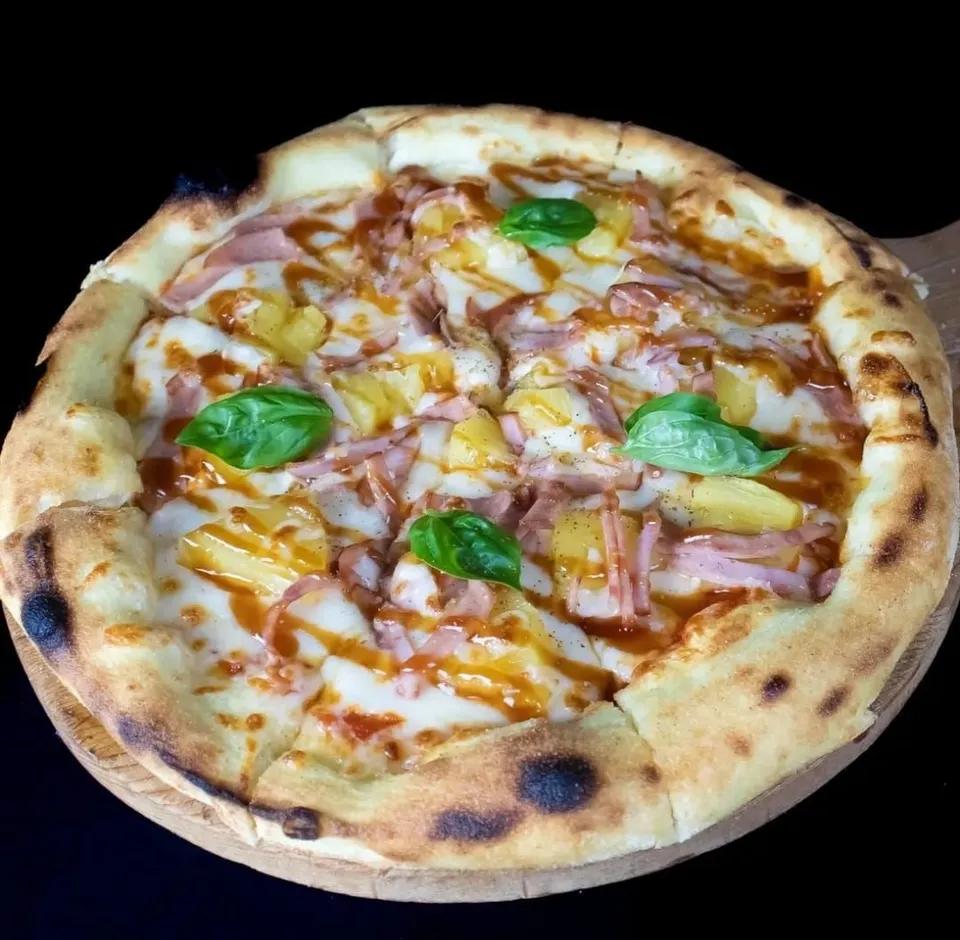Pizza Charcuterie