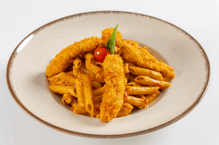 Penne sauce rosée poulet pané