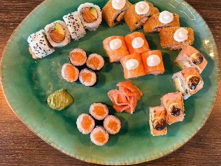 Salmon Signature Box 24P
