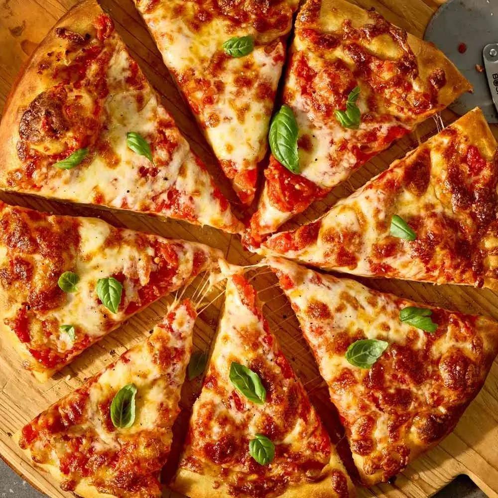 Pizza Margherita + Soda