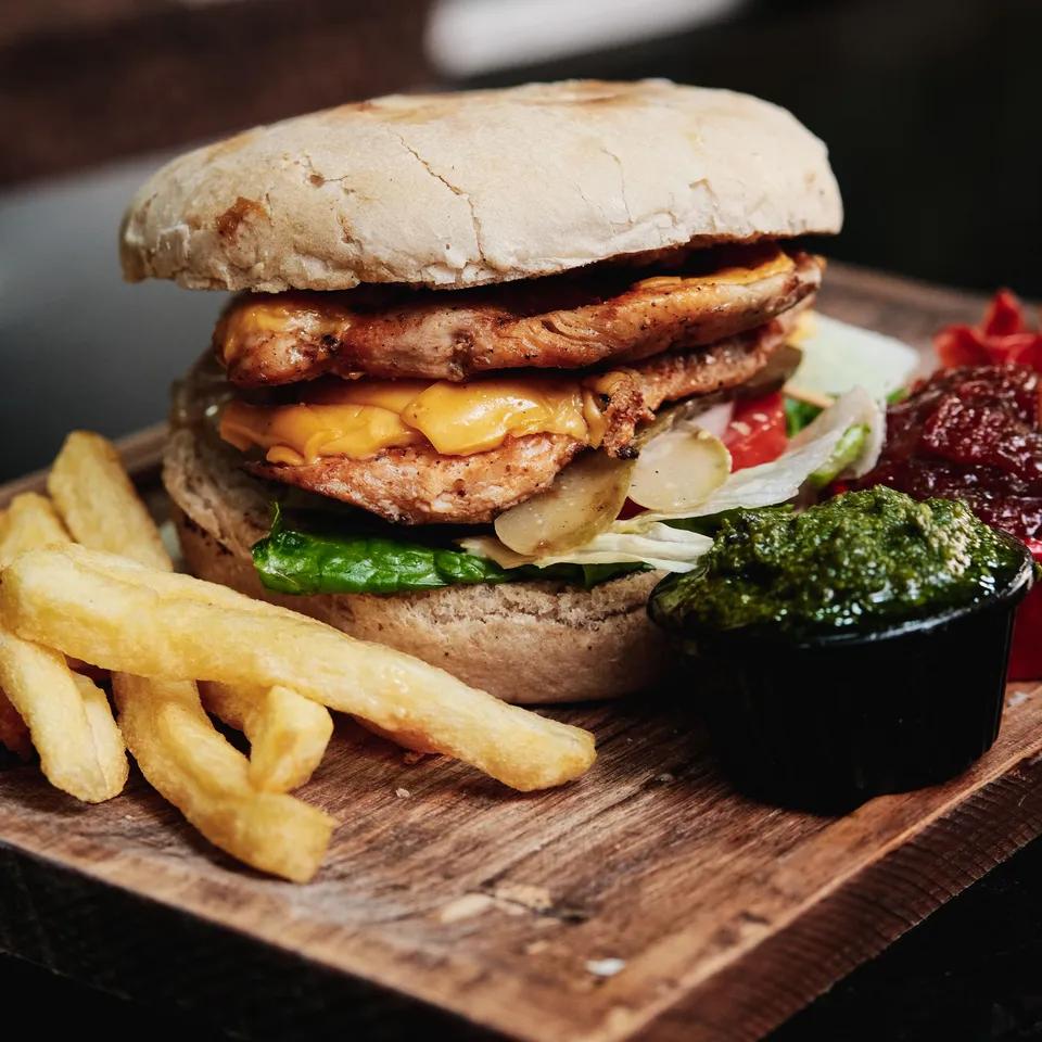 Le Pollo Pesto Burger