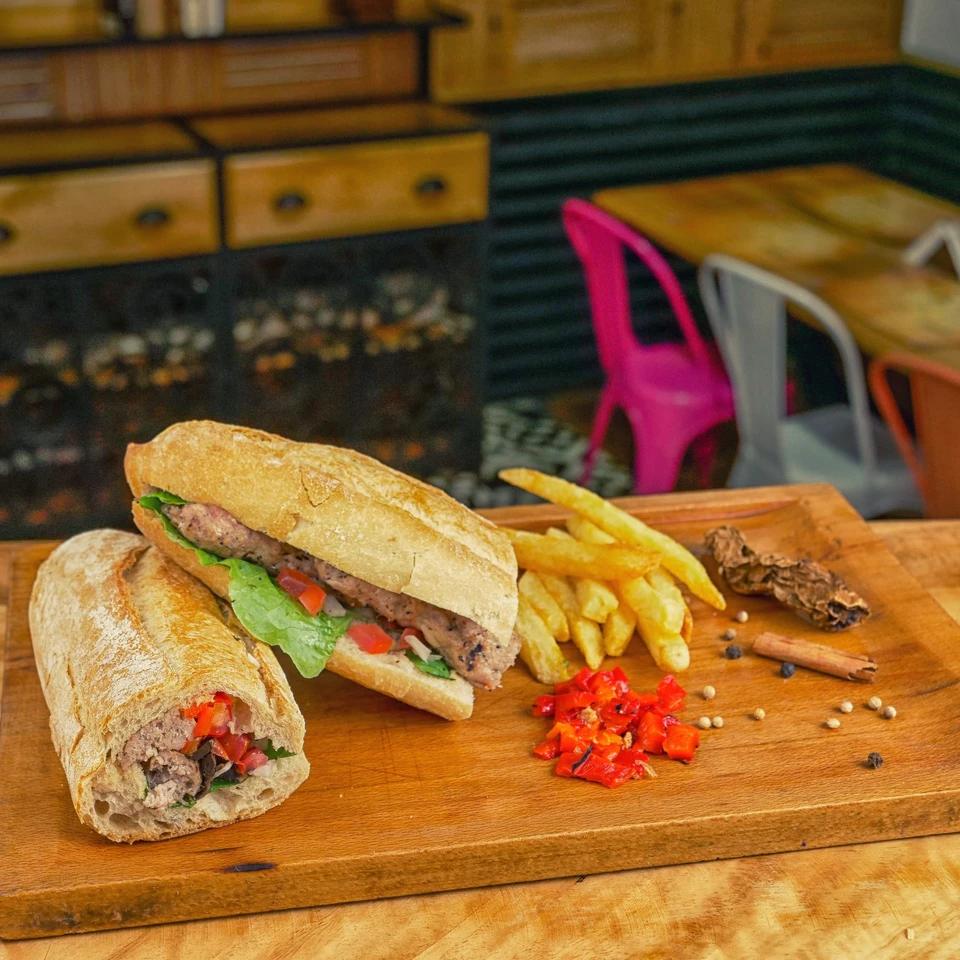 Chicken Shank Redemption ( Sandwich )