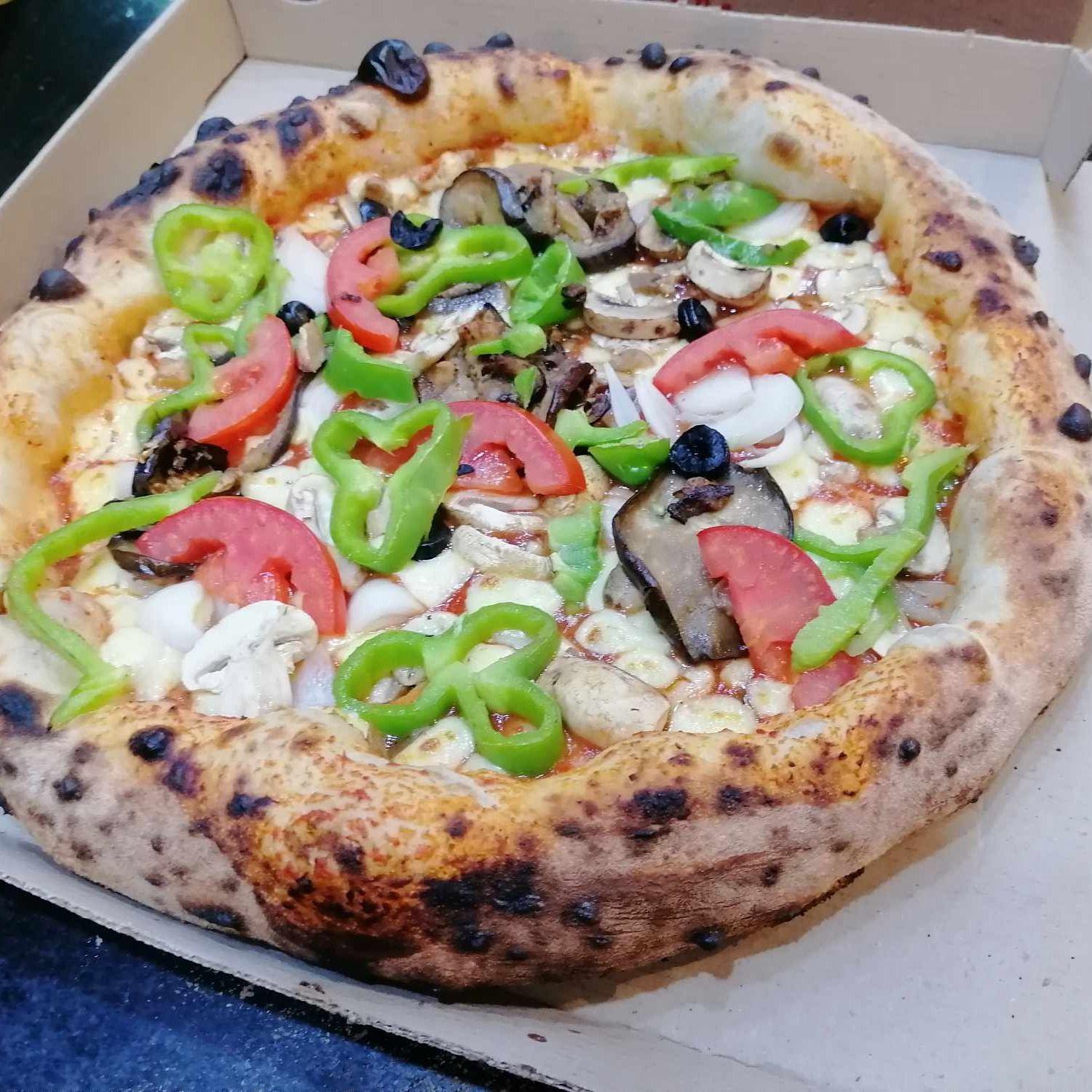 Pizza Végétarienne (moyenne )