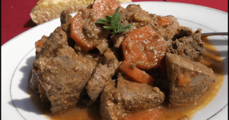 Plat Kafteji Kebda