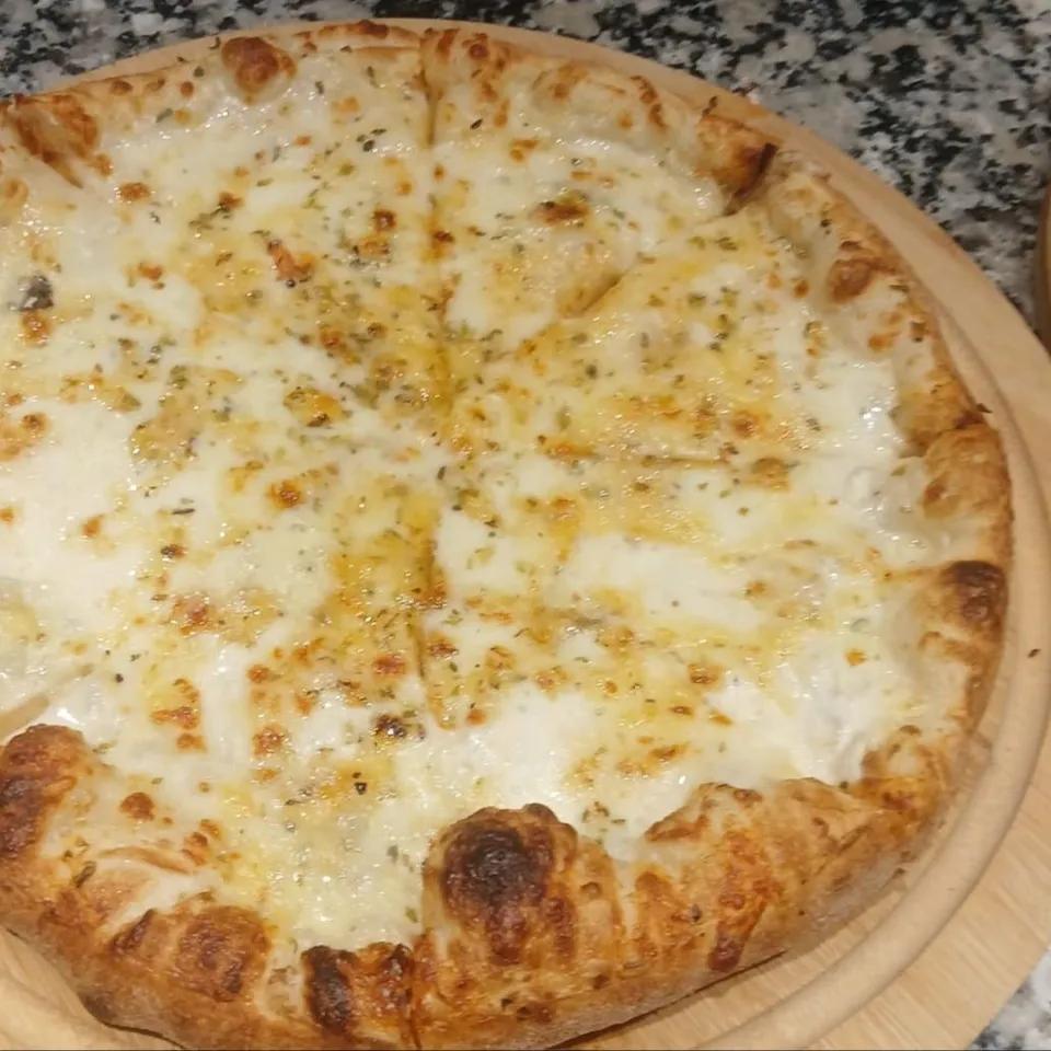 Pizza 4 Formaggi