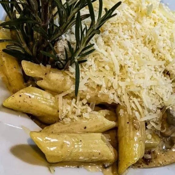 Penne poulet et champignons