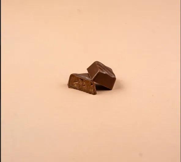 Chocolat au lait pralinÃ© amande